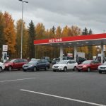 Во Владимирской области у АЗС снова выстраиваются длинные очереди на фоне нехватки бензина